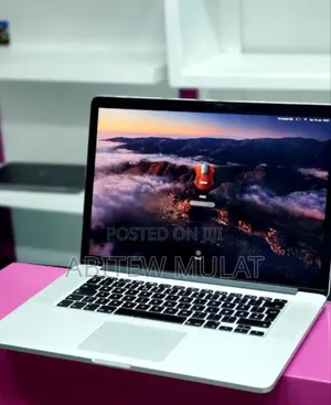 New Laptop Apple MacBook Pro 2015 16GB Intel Core I7 SSD 256GB