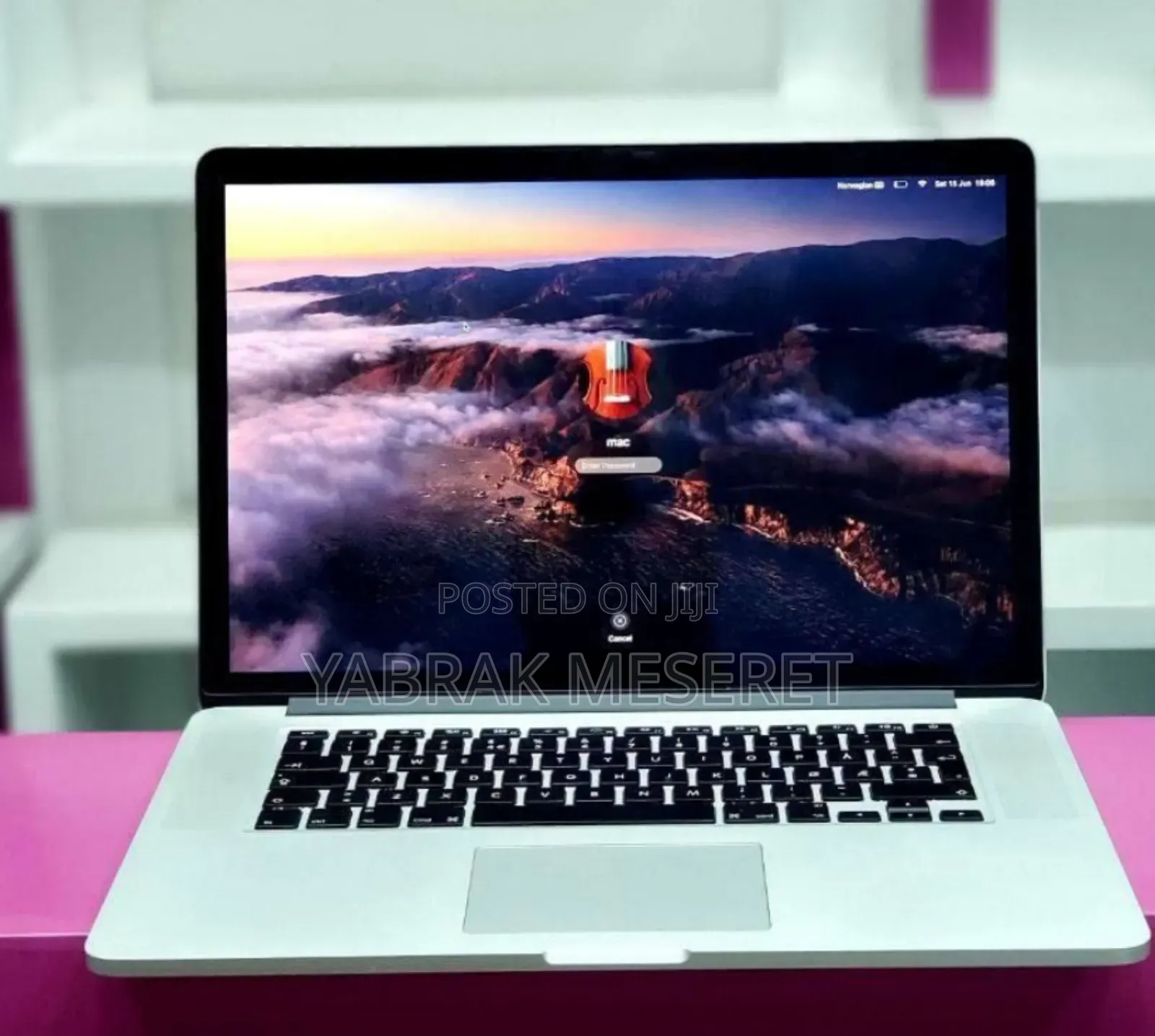 New Laptop Apple MacBook Pro 2015 16GB Intel Core I7 SSD 256GB