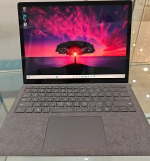 Photo - New Laptop Microsoft Surface 16GB Intel Core I7 SSD 512GB