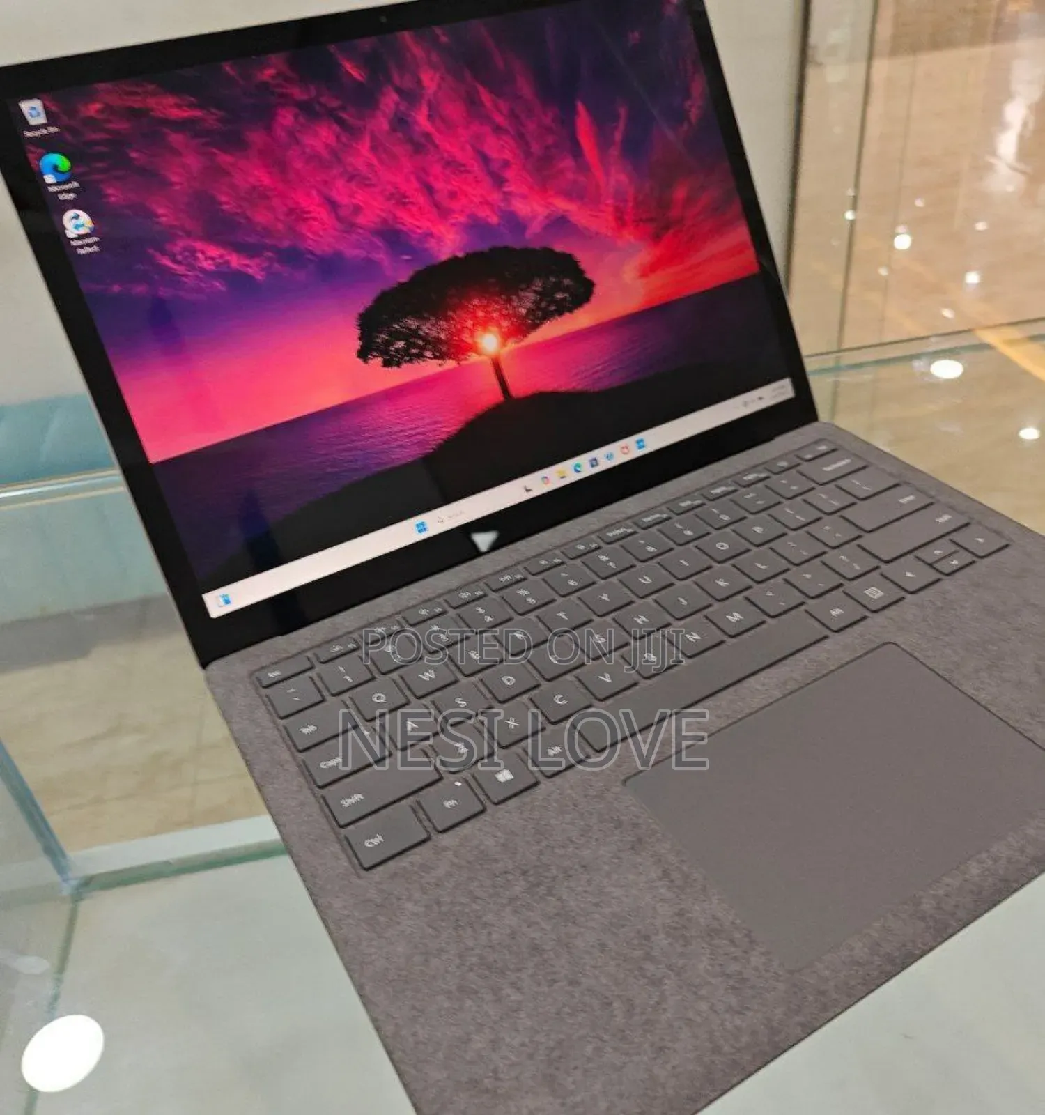 New Laptop Microsoft Surface 16GB Intel Core I7 SSD 512GB