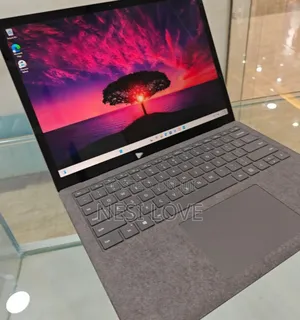 New Laptop Microsoft Surface 16GB Intel Core I7 SSD 512GB