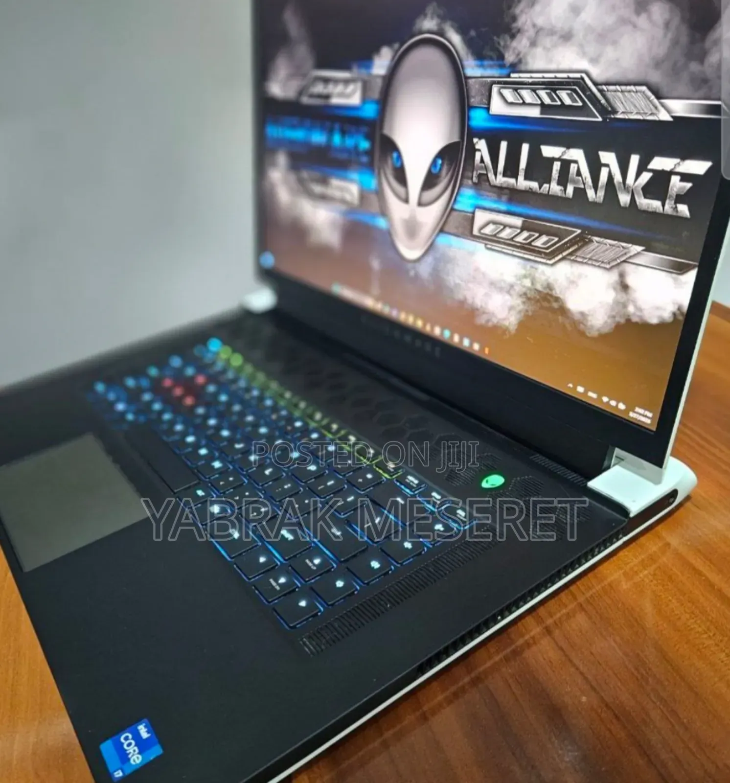 New Laptop Alienware M17x R2 16GB Intel Core I7 SSD 1T