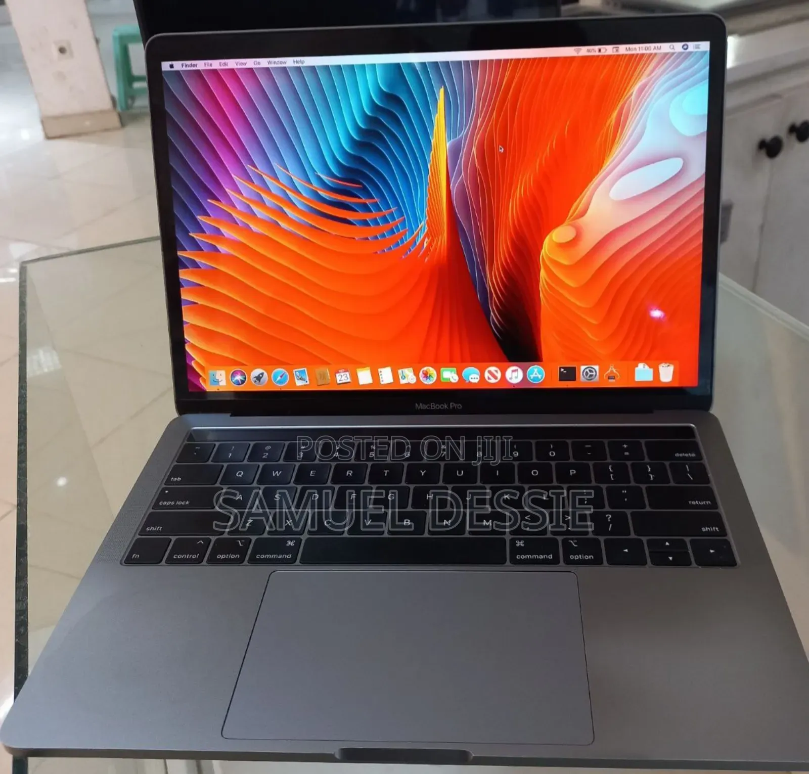 New Laptop Apple MacBook Pro 2018 8GB Intel Core I5 SSD 512GB
