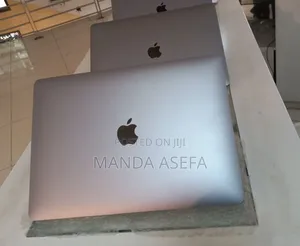 New Laptop Apple MacBook Pro 2018 8GB Intel Core I5 SSD 512GB