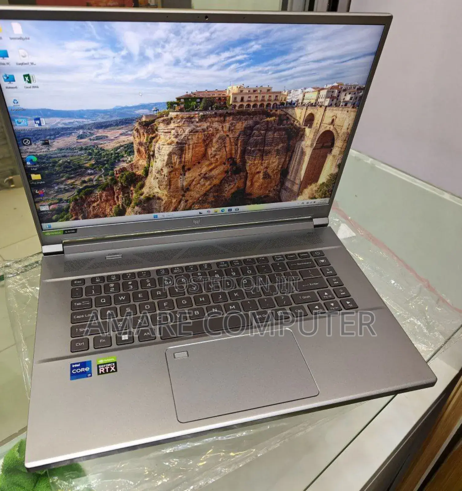 New Laptop Acer 16GB Intel Core I7 SSD 1T