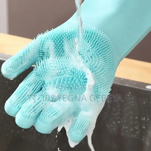 Magic Silicone Dishwashing Gloves With Built-in Scrubbers