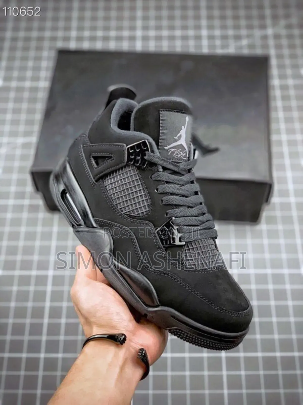Black Cat Jordan 4