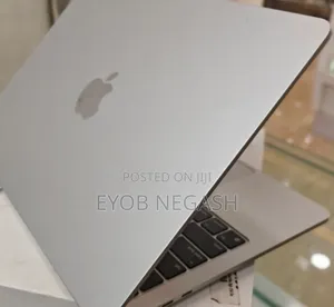 New Laptop Apple MacBook Air 2023 M2 8GB Apple M2 SSD 256GB