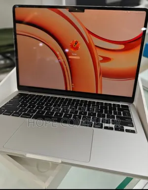 New Laptop Apple MacBook Air 2022 M2 8GB Apple M2 SSD 256GB