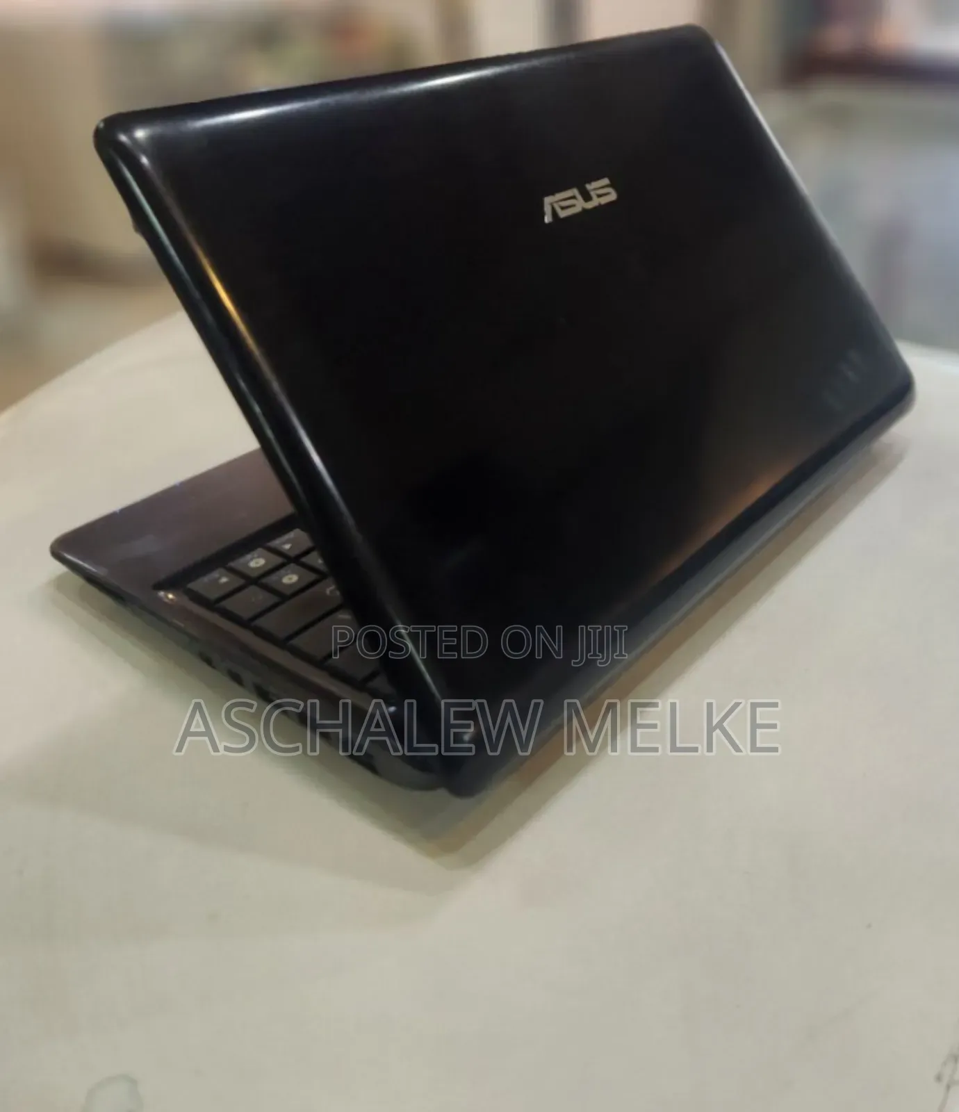 Laptop Asus 2GB Intel Xeon SSD 160GB