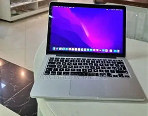 New Laptop Apple MacBook Pro 2015 8GB Intel Core I5 SSD 256GB