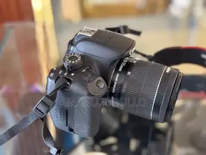 Canon 700d Camera With 18-55mm Slightly Used