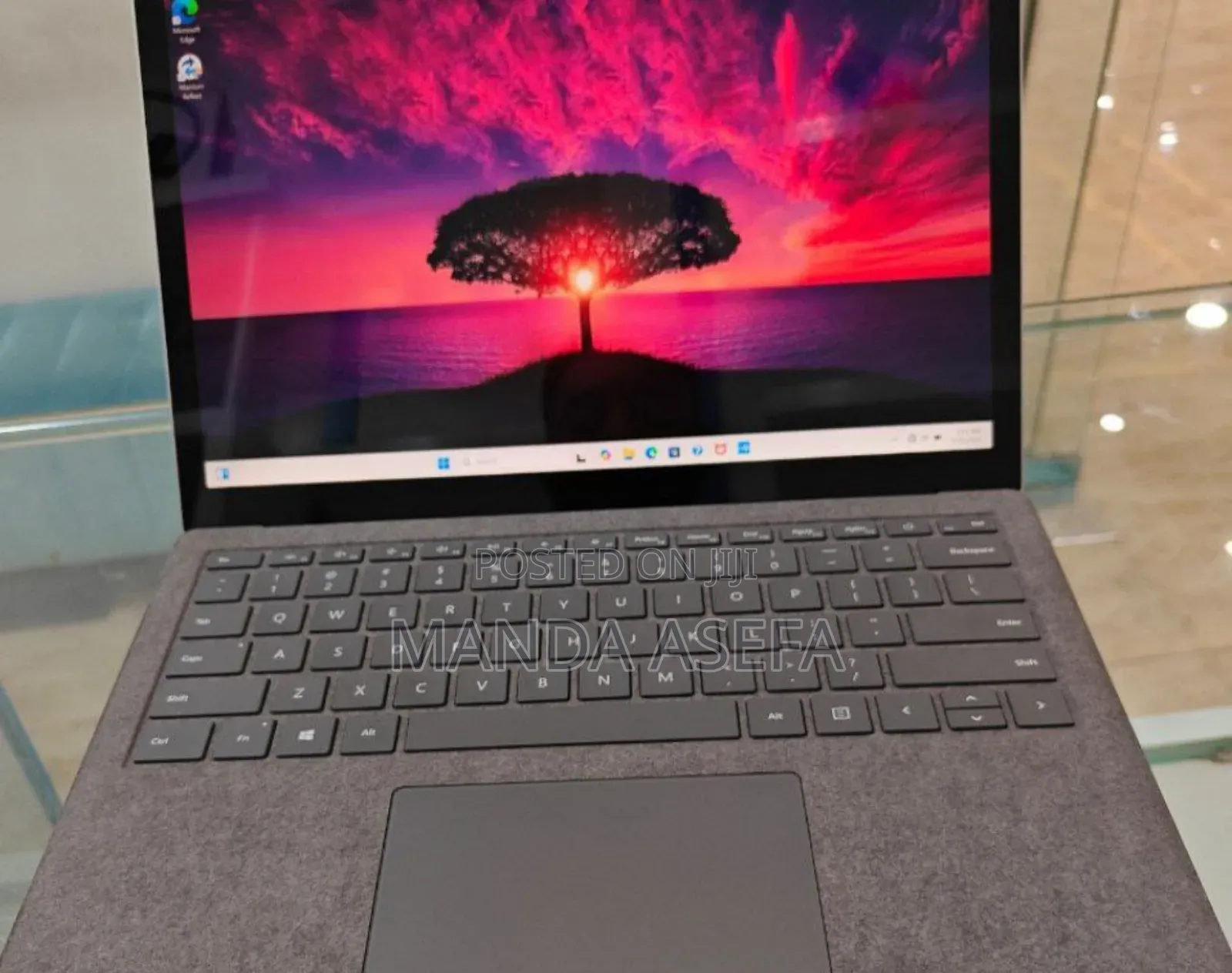 New Laptop Microsoft Surface 16GB Intel Core I7 SSD 512GB