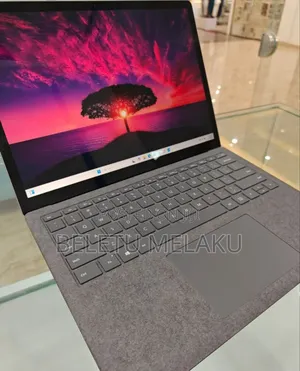 Photo - New Laptop Microsoft Surface Book 16GB Intel Core I7 SSD 512GB