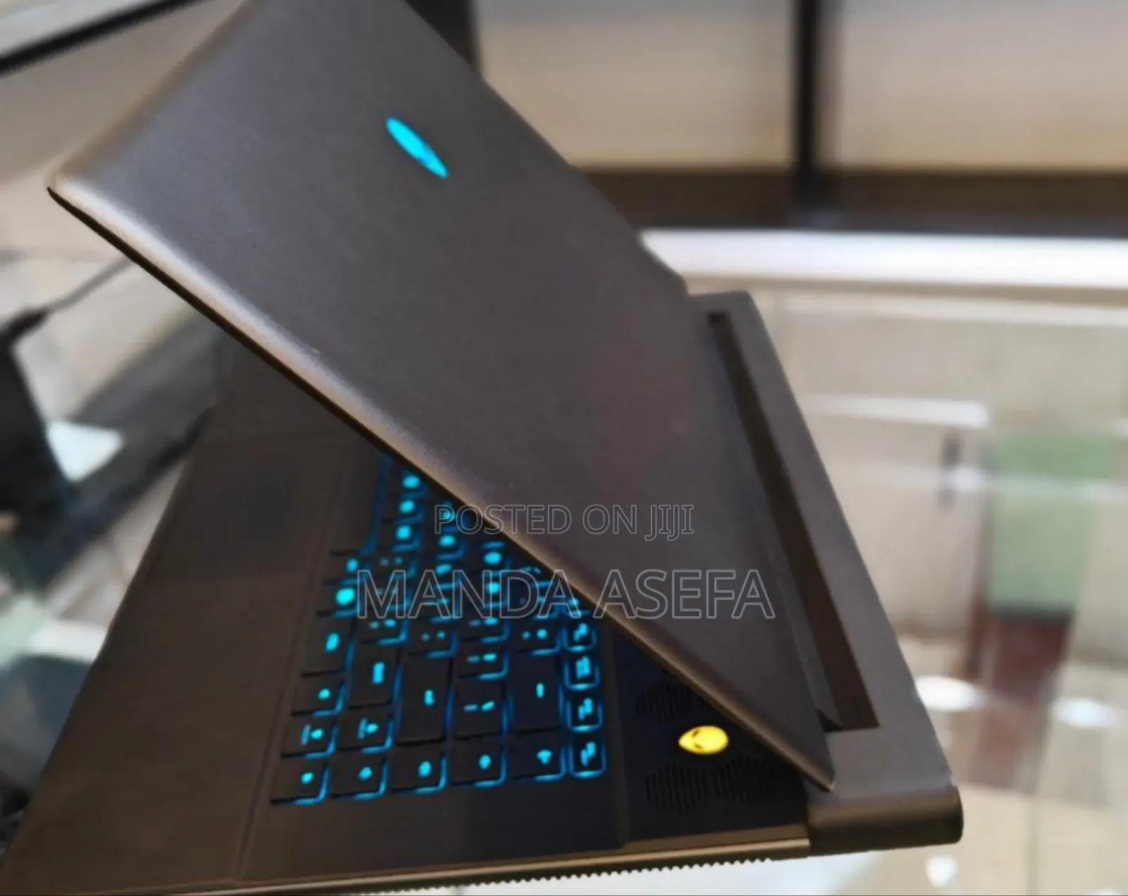 New Laptop Alienware M17x R2 32GB Intel Core I9 SSD 1T
