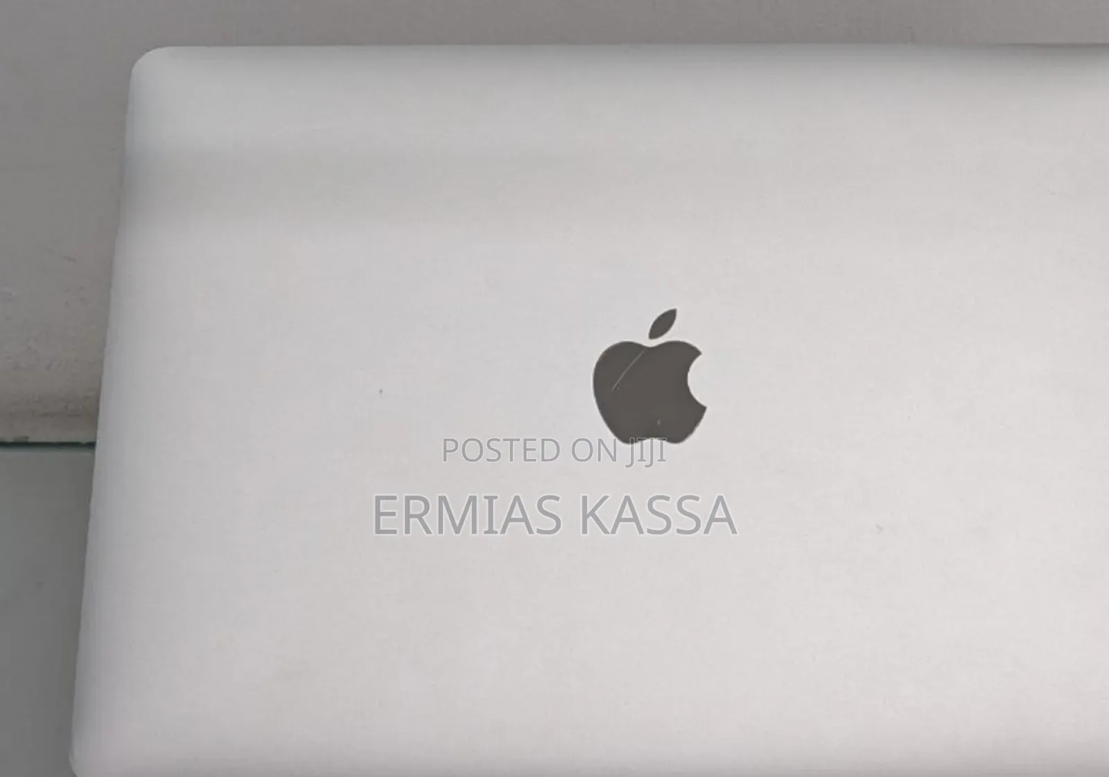 New Laptop Apple MacBook Pro 2017 8GB Intel Core I5 SSD 256GB