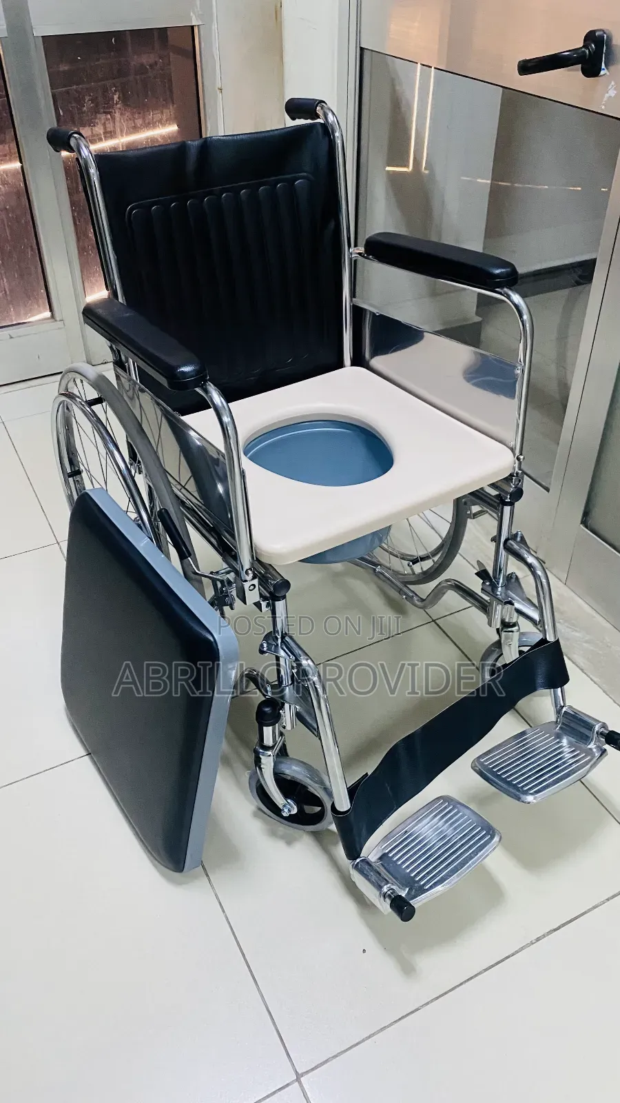 Toilet Wheelchair6wheelchair9wheelchair4wheelchair9wheelchai