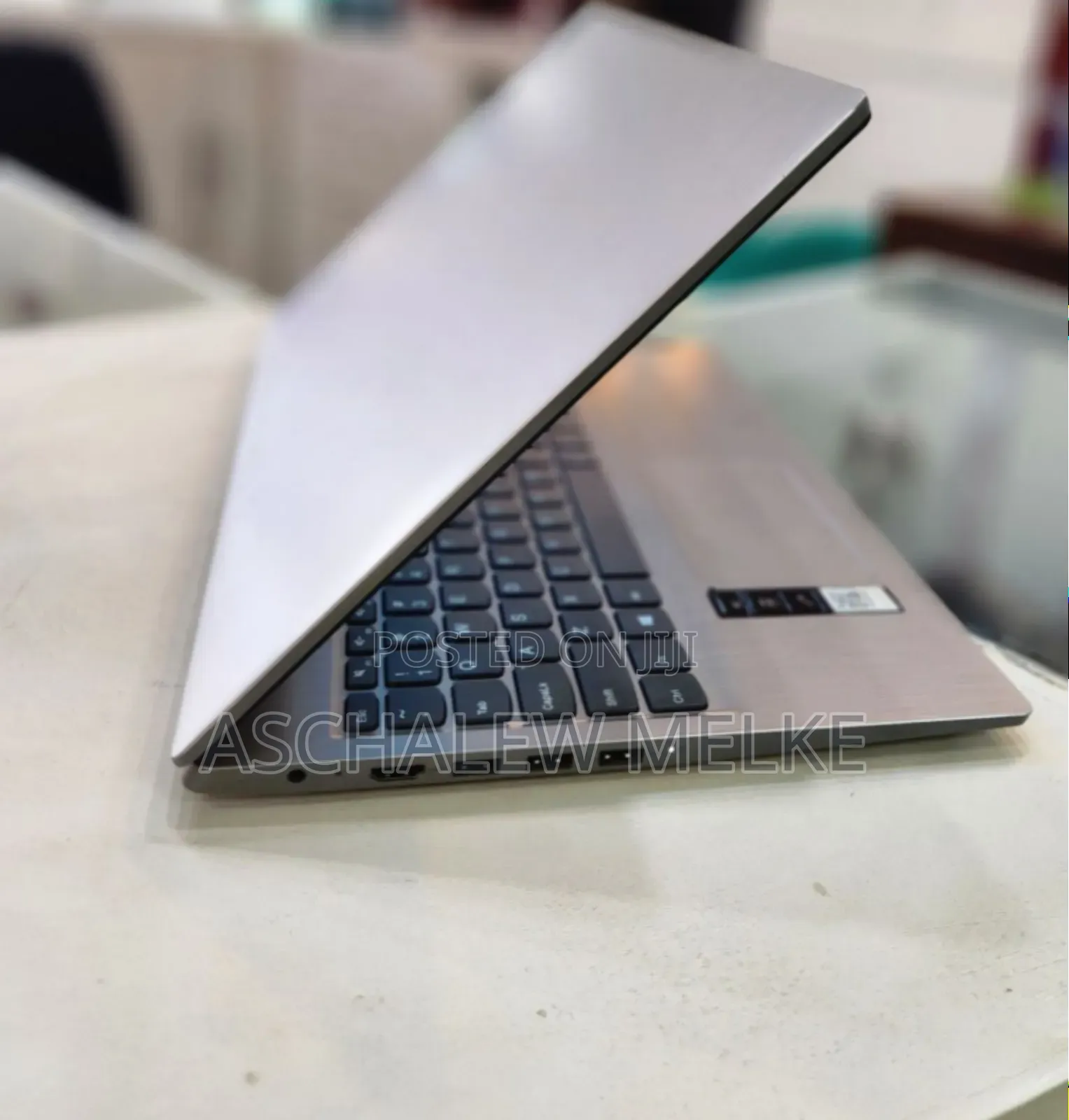 New Laptop Lenovo Ideapad 3 8GB Intel Core I3 SSD 256GB