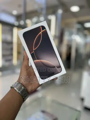 Photo - New Apple iPhone 16 Pro Max 256 GB Gold