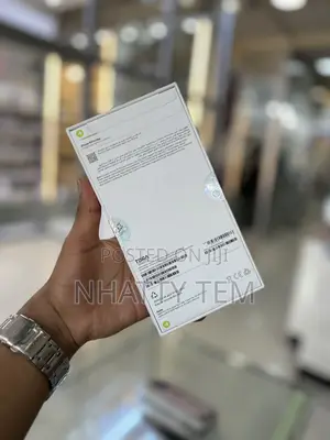 New Apple iPhone 16 Pro Max 256 GB Gold