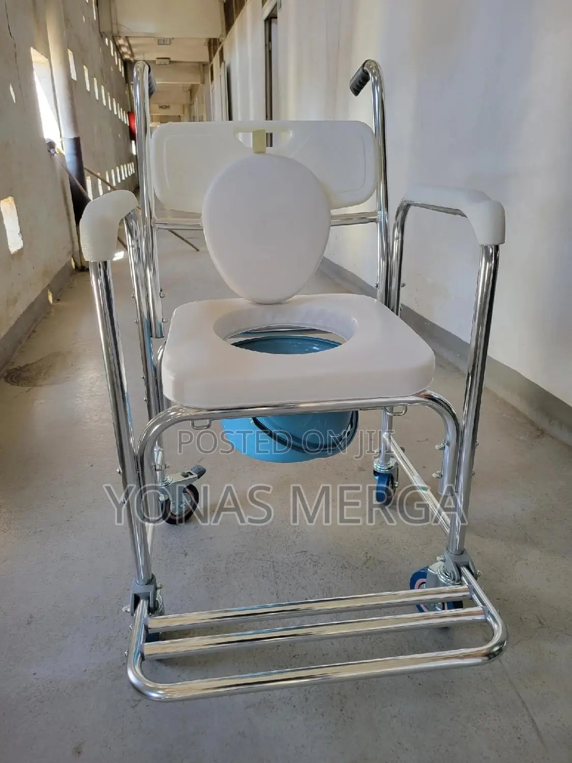 Commode Chair Is Equipped With 4 Universal Wheels፵嵌toilet