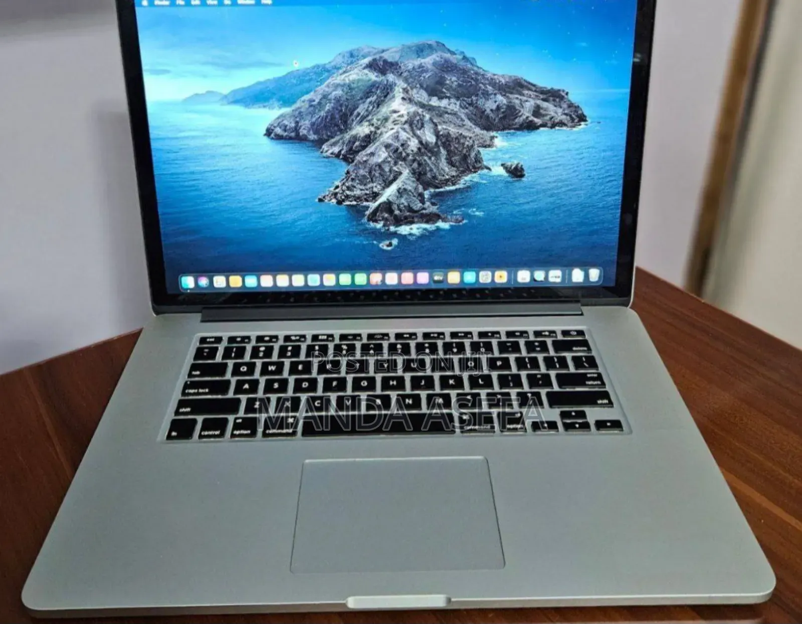New Laptop Apple MacBook Pro 2015 16GB Intel Core I7 SSD 256GB