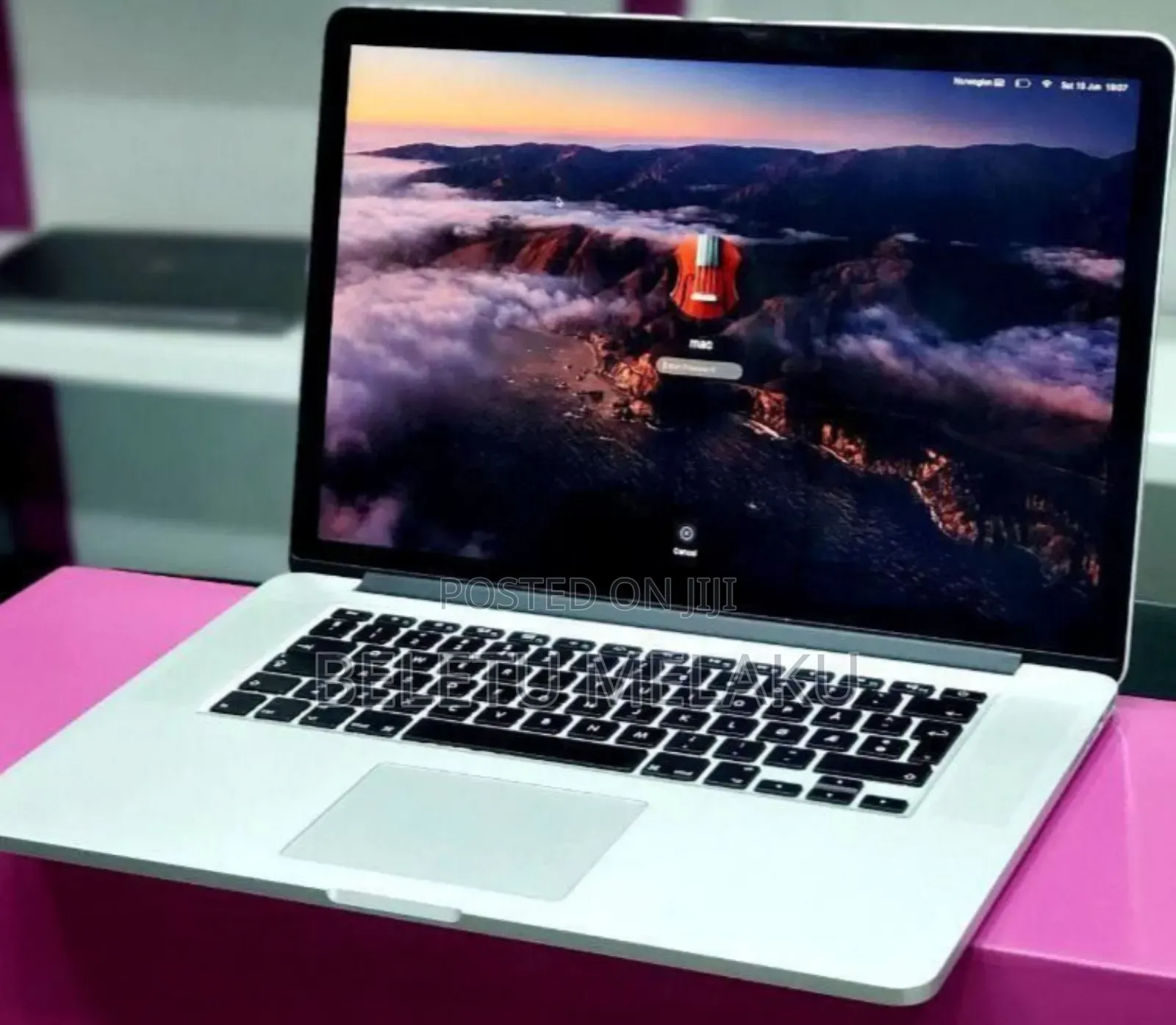 New Laptop Apple MacBook Pro 2015 16GB Intel Core I7 SSD 256GB