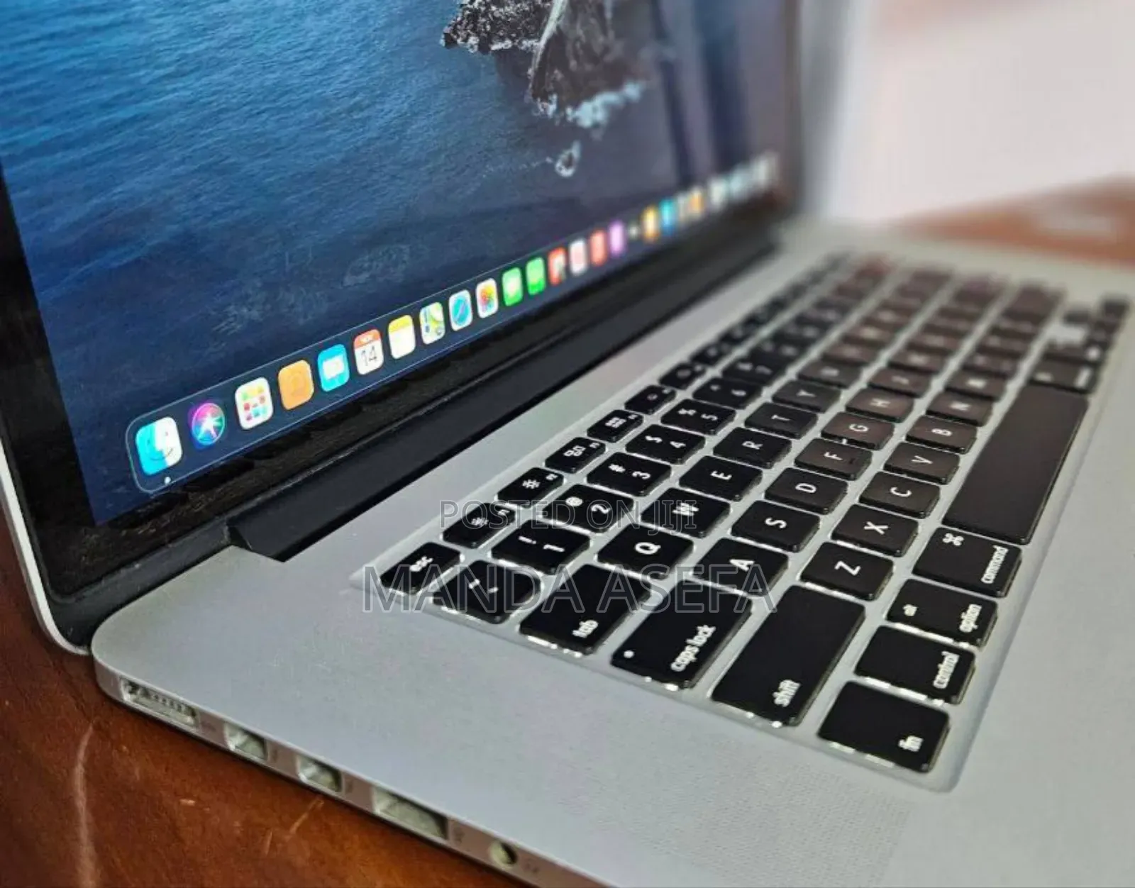 New Laptop Apple MacBook Pro 2015 16GB Intel Core I7 SSD 256GB