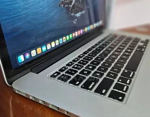 New Laptop Apple MacBook Pro 2015 16GB Intel Core I7 SSD 256GB