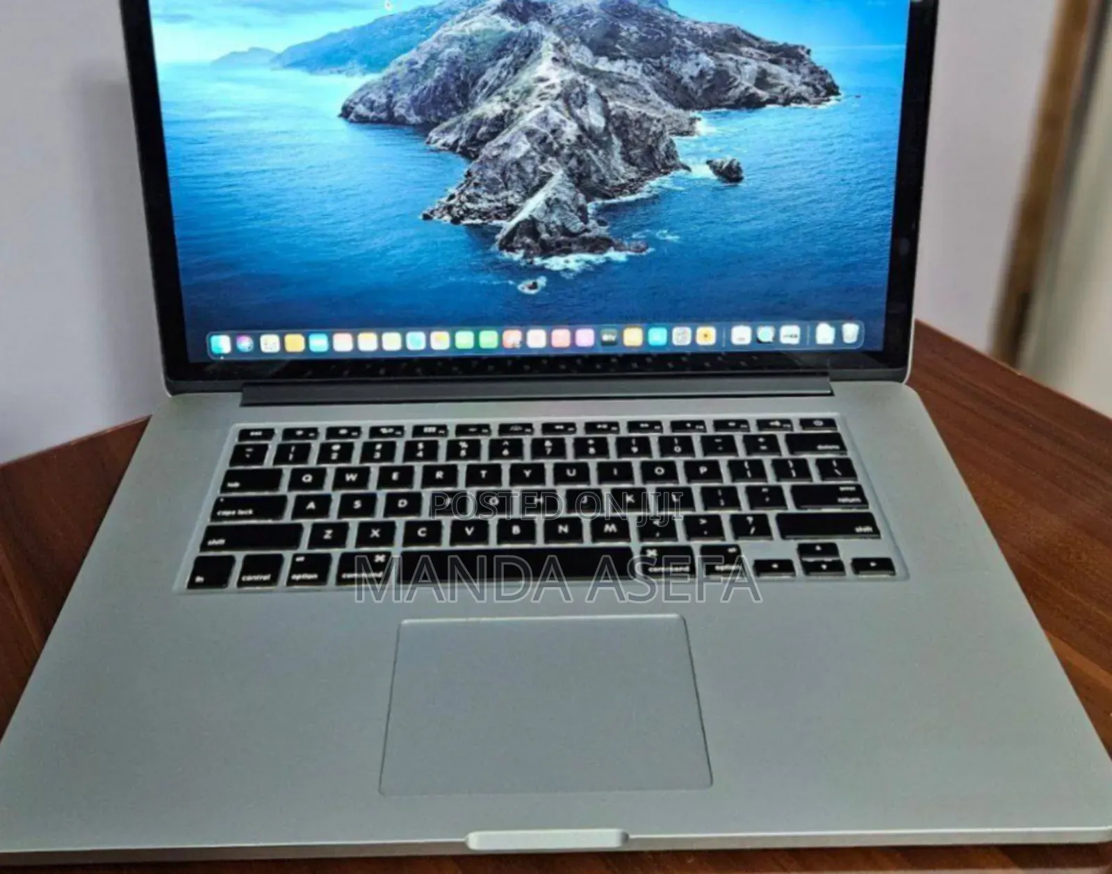 New Laptop Apple MacBook Pro 2015 16GB Intel Core I7 SSD 256GB