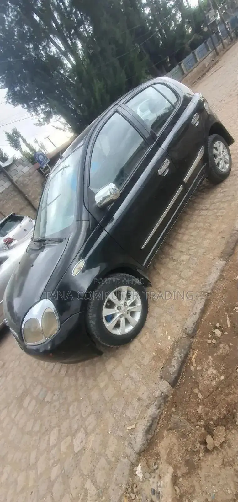 Toyota Vitz 2000 Black