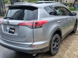 Toyota RAV4 2018 Silver