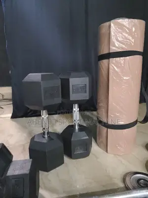 Photo - የአዉሮፓ ስታንዳርድ Hexagonal Dumbbell