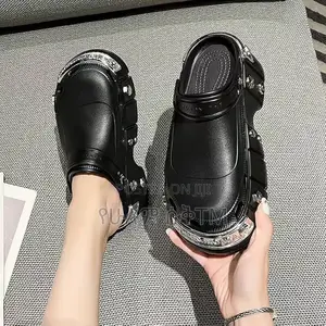 Women’S Stylish Chunky ‘Triple Black’ Slides Crocs Shoes