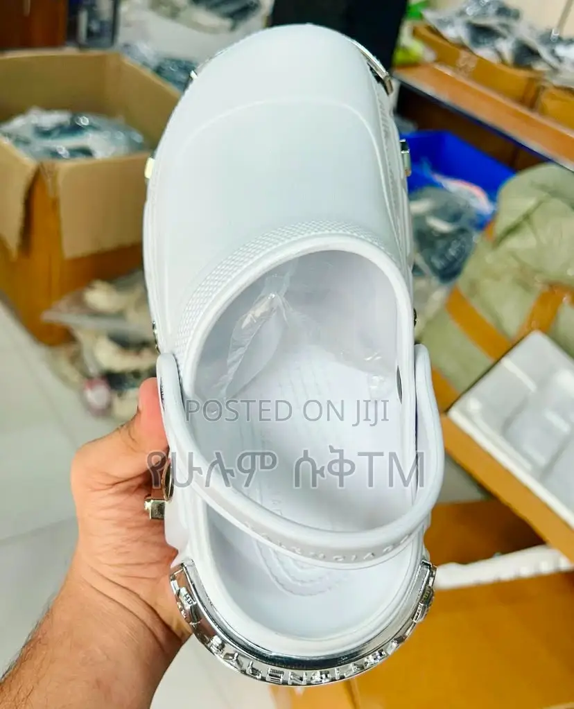 Women’S Chunky Slip-on Sandals Crocs