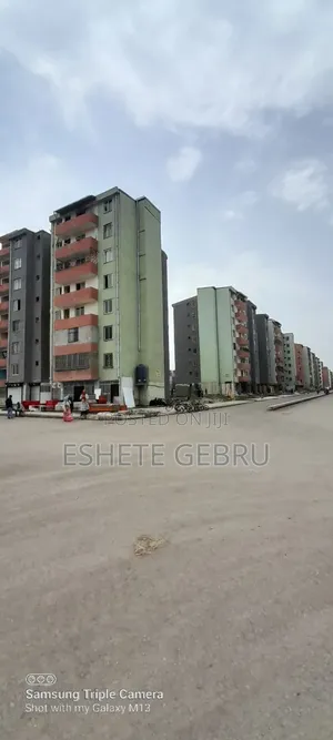 Photo - 1bdrm Condo in 20/80 ኮንዶሚንየም, Akaky Kaliti for sale