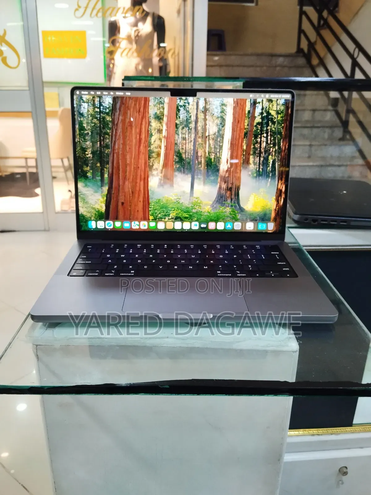 New Laptop Apple MacBook Pro M1 16GB Apple M1 Pro SSD 1T