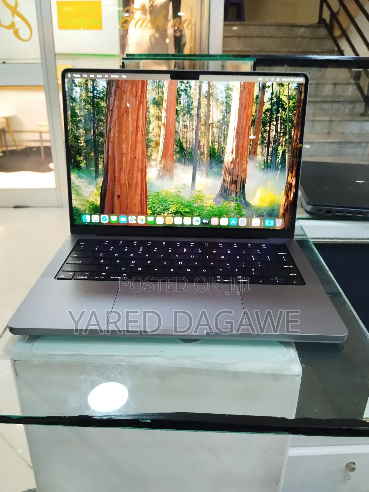 New Laptop Apple MacBook Pro M1 16GB Apple M1 Pro SSD 1T