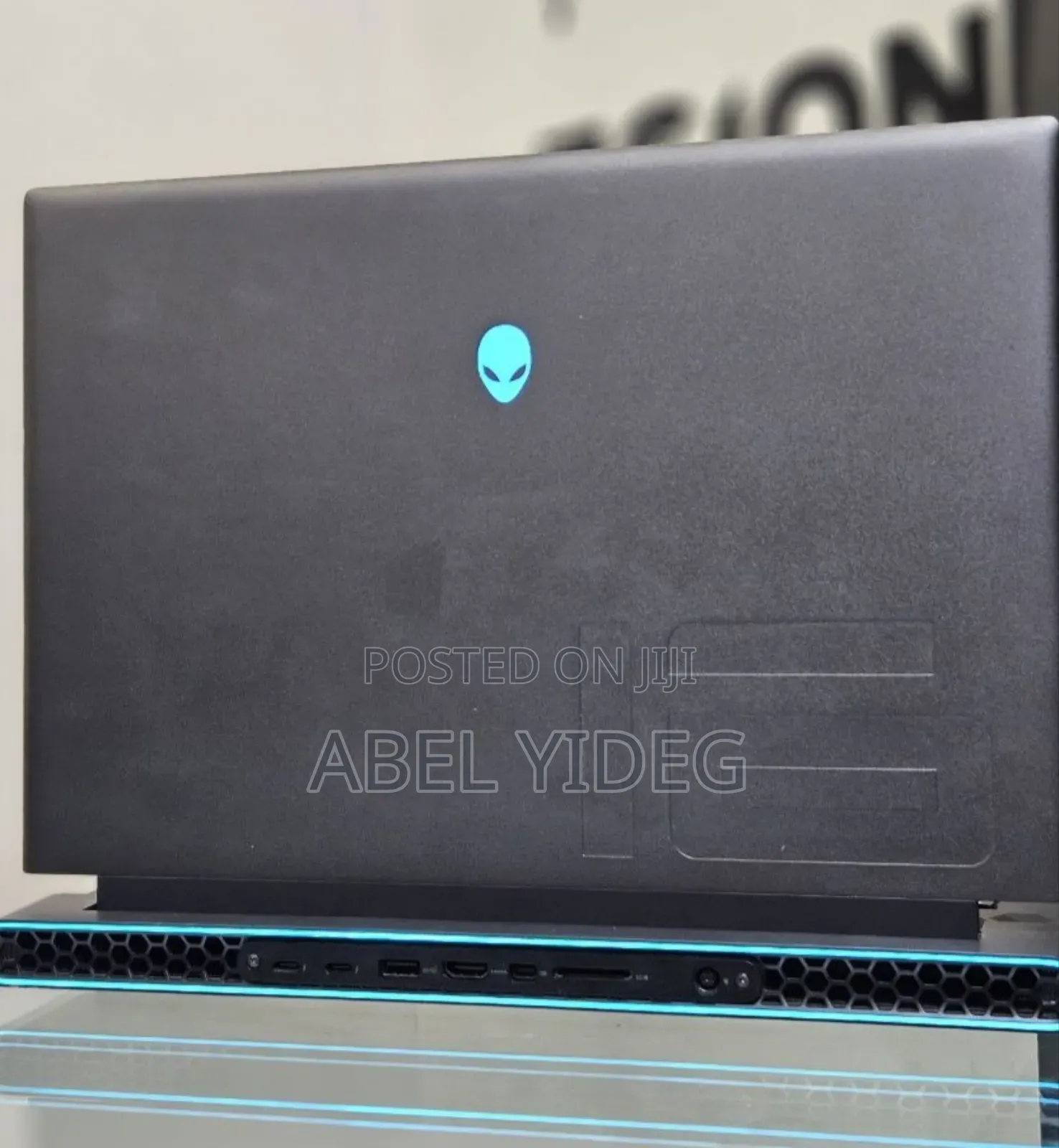 New Laptop Alienware M17x R2 16GB Intel Core I7 SSD 1T