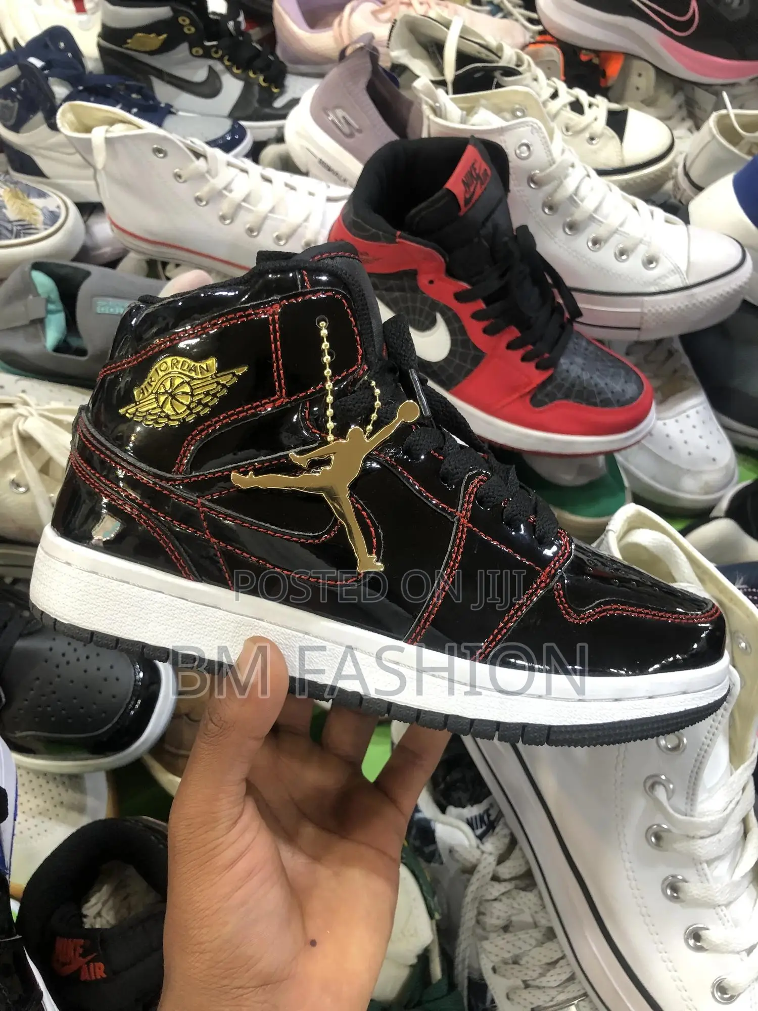 Air Jordan 1 High Black | Shine