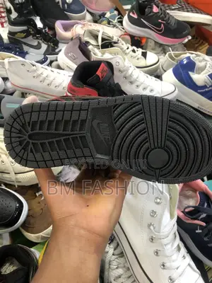 Air Jordan 1 High Black | Shine