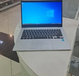 Photo - New Laptop Samsung Galaxy Book 2 4GB SSD 128GB