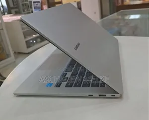 New Laptop Samsung Galaxy Book 2 4GB SSD 128GB