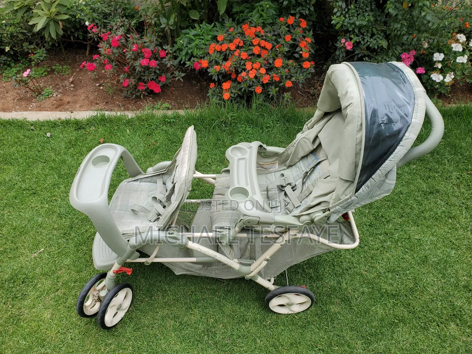 Graco Duo Glider: Twins/Two Childrens Stroller
