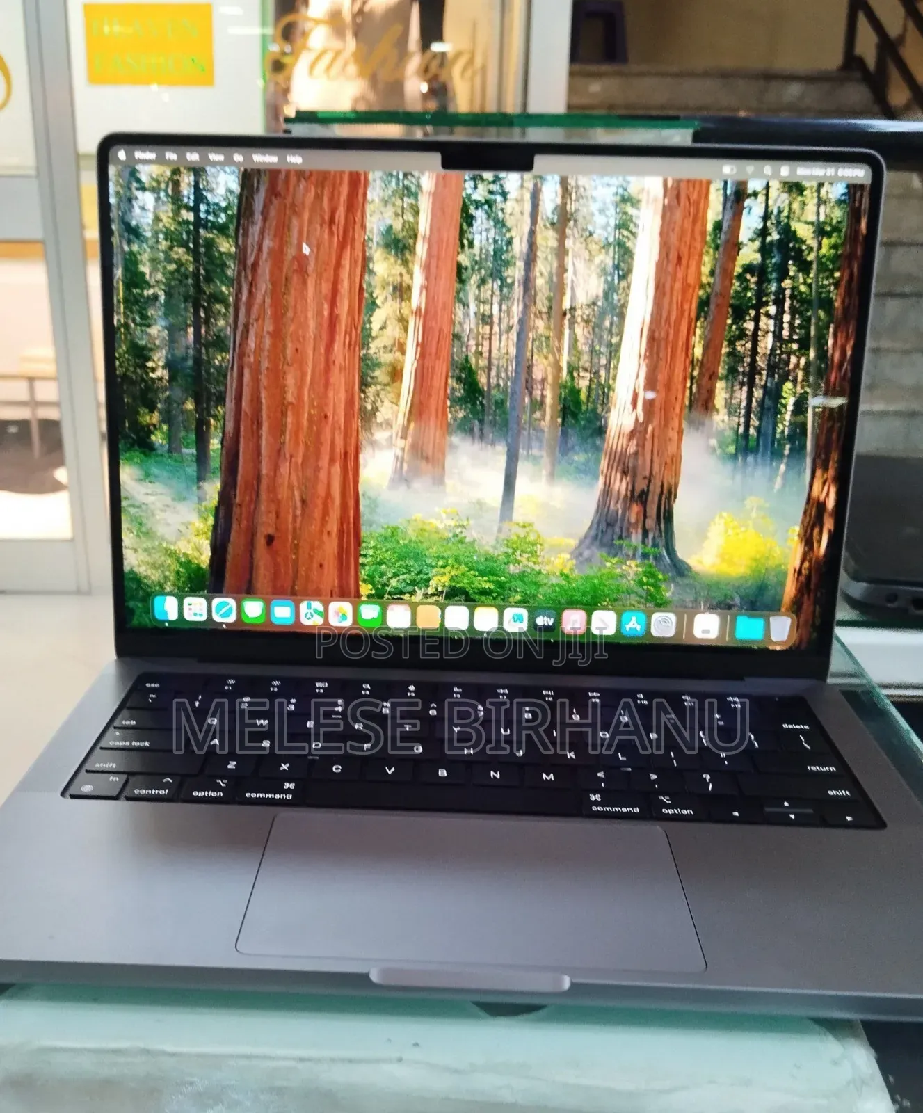 New Laptop Apple MacBook Pro 2021 M1 16GB Apple M1 Pro SSD 1T