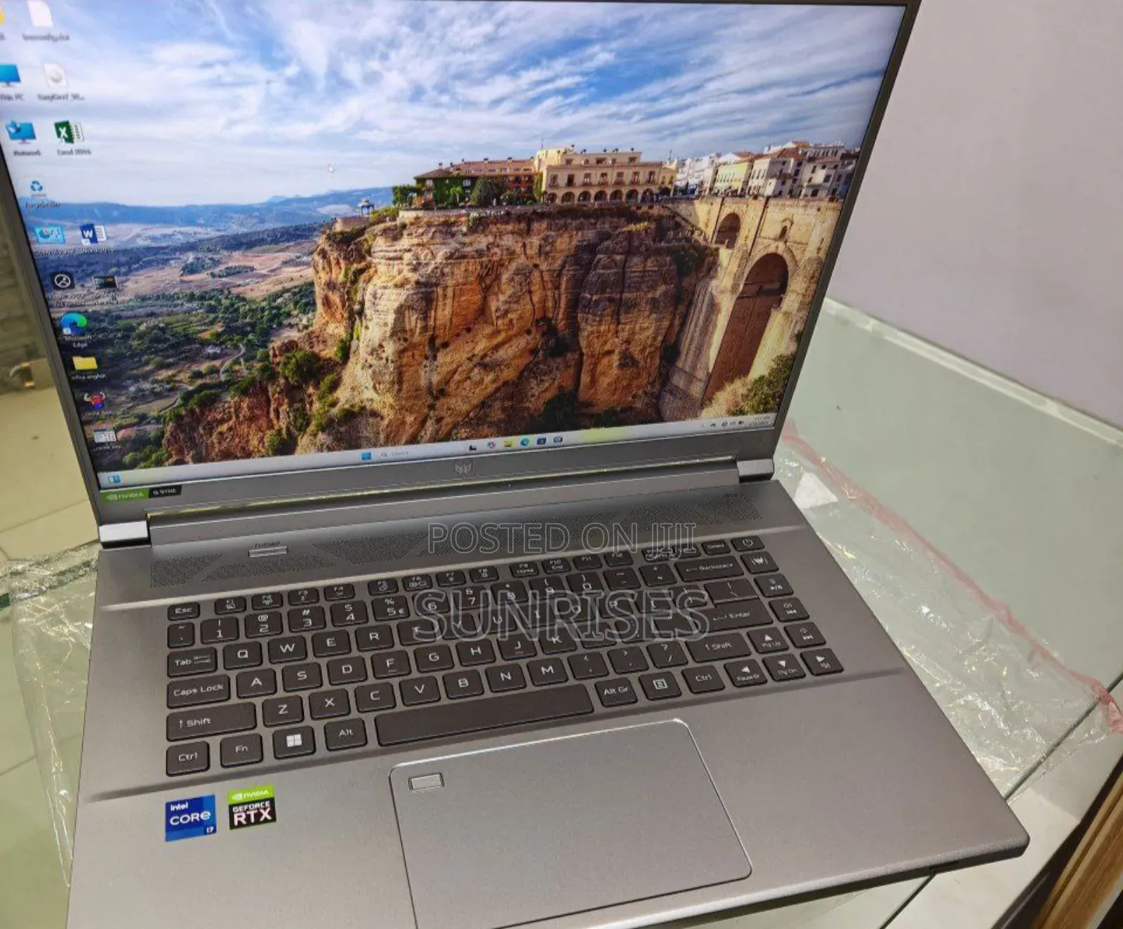 New Laptop Acer Predator Helios 300 16GB Intel Core I7 SSD 1T