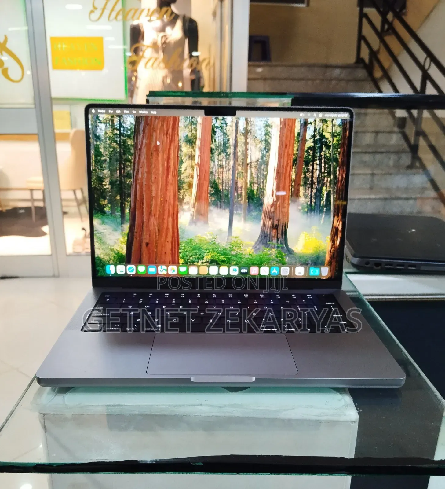 New Laptop Apple MacBook Pro M1 16GB Apple M1 Pro SSD 512GB