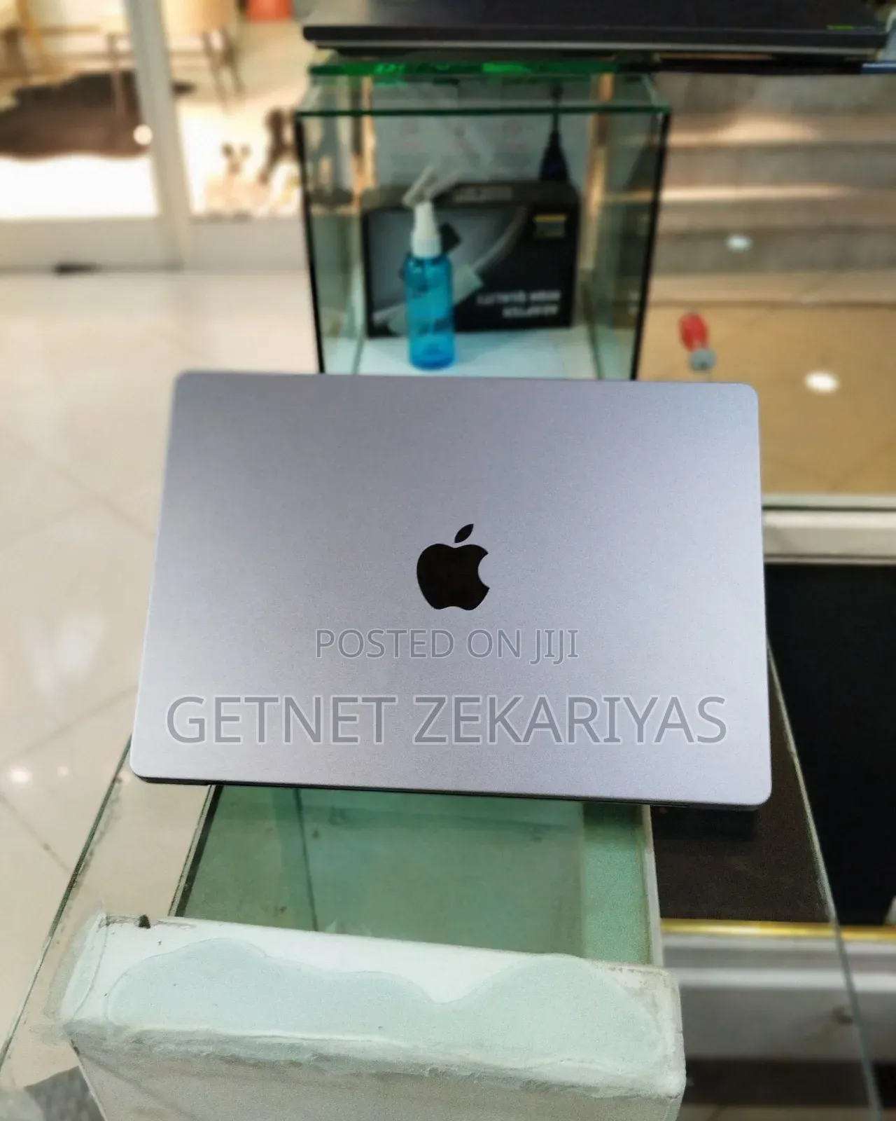 New Laptop Apple MacBook Pro M1 16GB Apple M1 Pro SSD 512GB