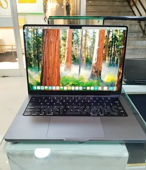 New Laptop Apple MacBook Pro M1 16GB Apple M1 Pro SSD 512GB