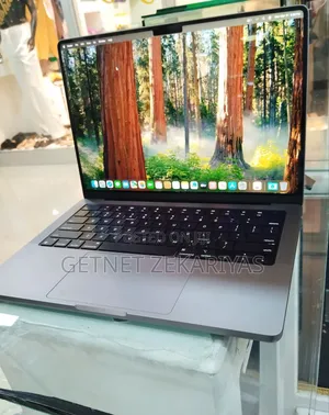 New Laptop Apple MacBook Pro M1 16GB Apple M1 Pro SSD 512GB